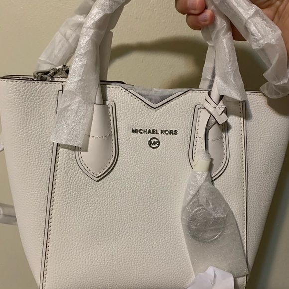 MICHAEL Michael Kors Mae Small Messenger - Picture 1 of 5